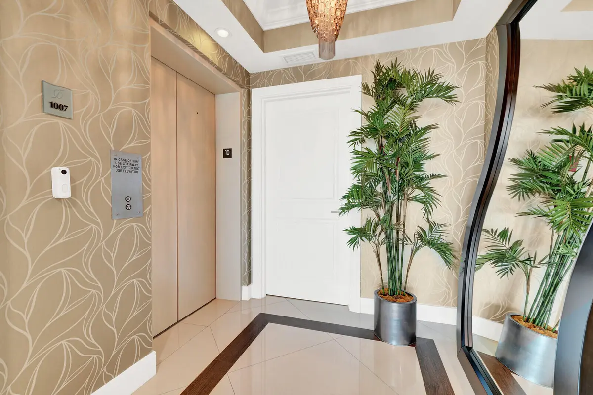 Plaza Oceanside condo 1007 pic 02 at 1 N Ocean Boulevard 1007, Pompano Beach