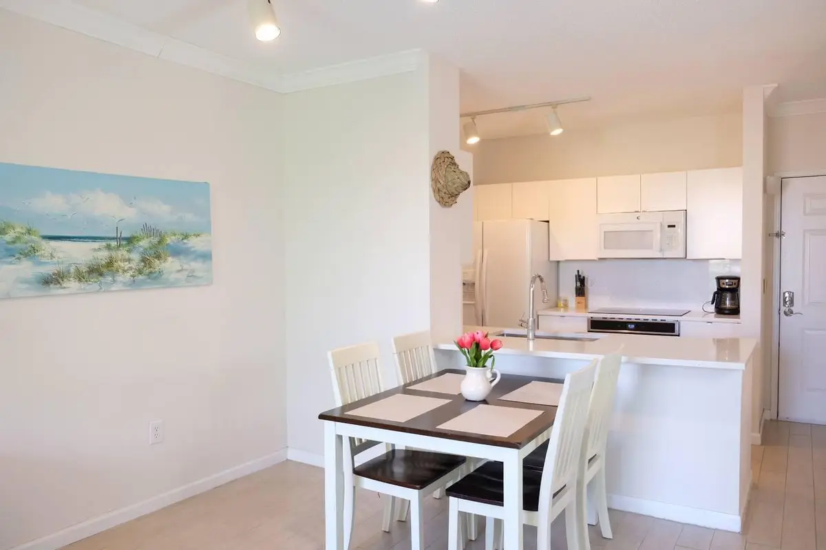 Dining / Kitchen at 720 S Sapodilla Avenue 514, West Palm Beach
