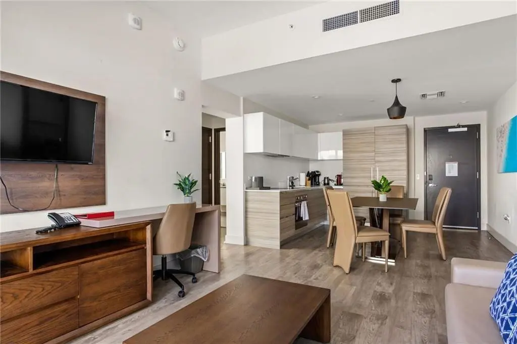 Design at 777 N Ocean Drive N206, Hollywood