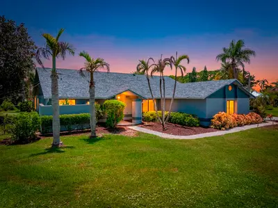 2092 SE PYRAMID Road, Port St. Lucie – Single Family Residence for sale