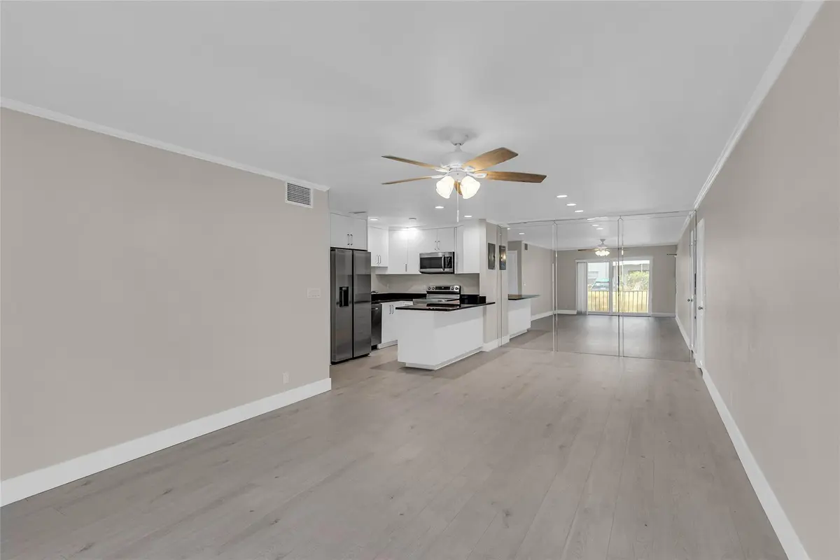 Photo 8 at 6319 Bay Club Drive 1, Fort Lauderdale