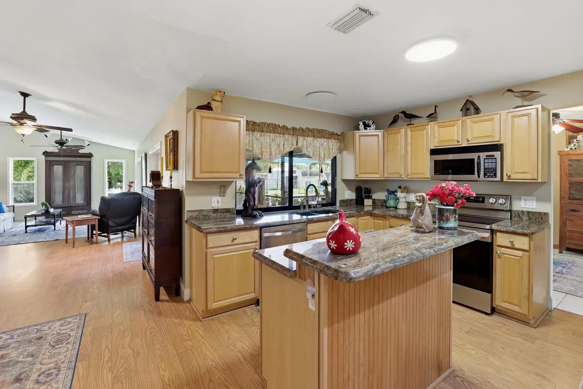 Kitchen at 14095 BIDDEX Road, Loxahatchee Groves