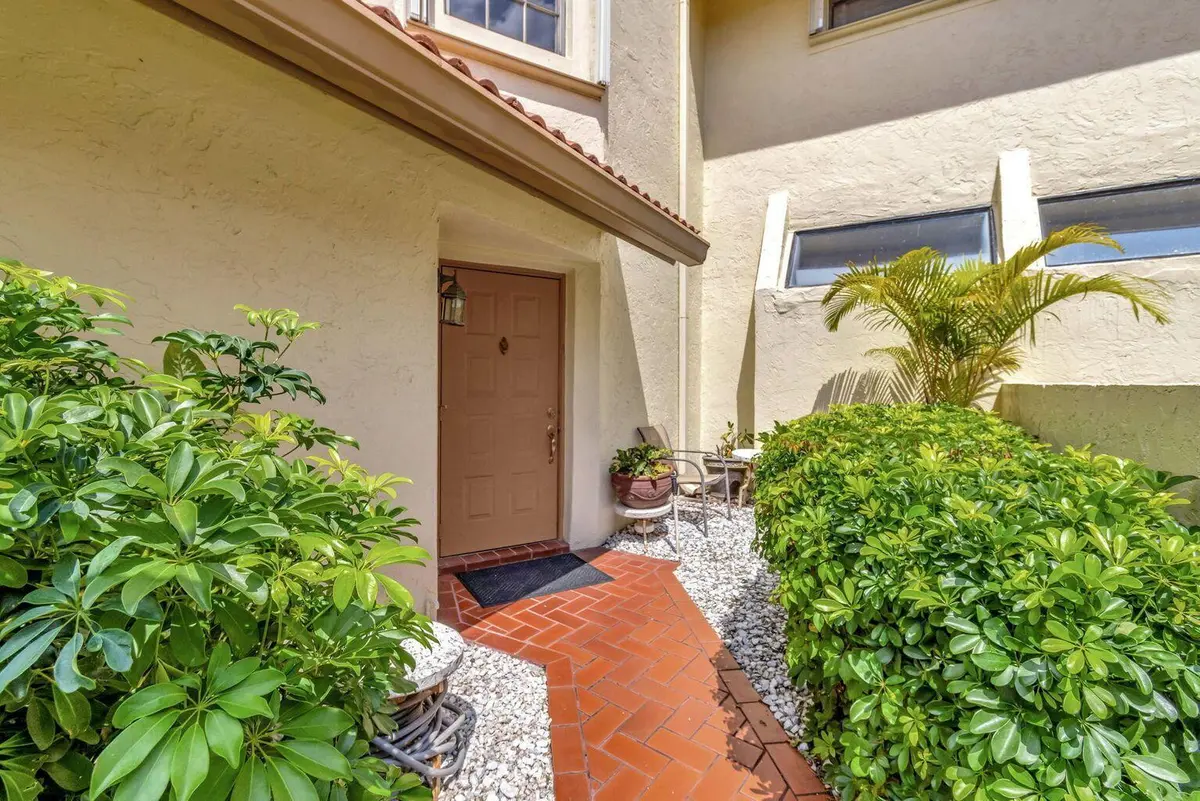 FRONT COURTYARD at 8320 WATERLINE Drive 201, Boynton Beach