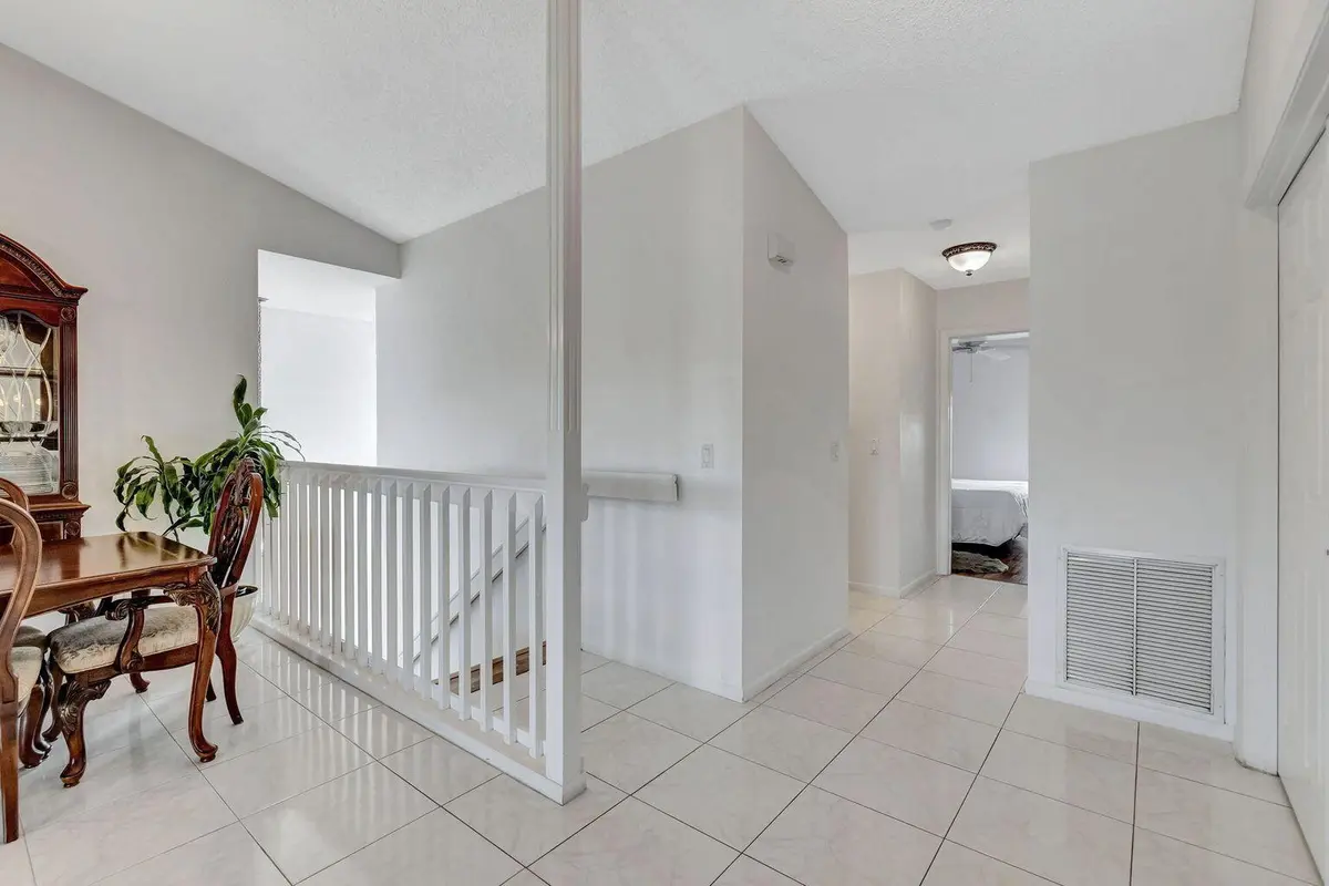FOYER at 8320 WATERLINE Drive 201, Boynton Beach