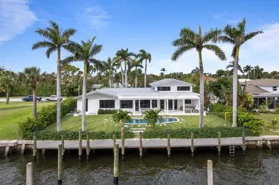 21 Duke Drive, Lake Worth Beach – Single Family Residence for rent