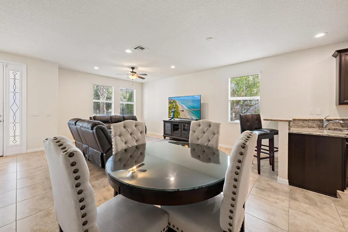 1156 S Community Dr-14 at 1156 S COMMUNITY Drive, Jupiter