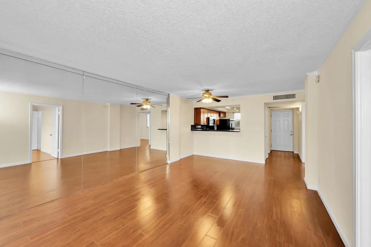 Photo 7 at 118 Royal Park Drive 4G, Oakland Park