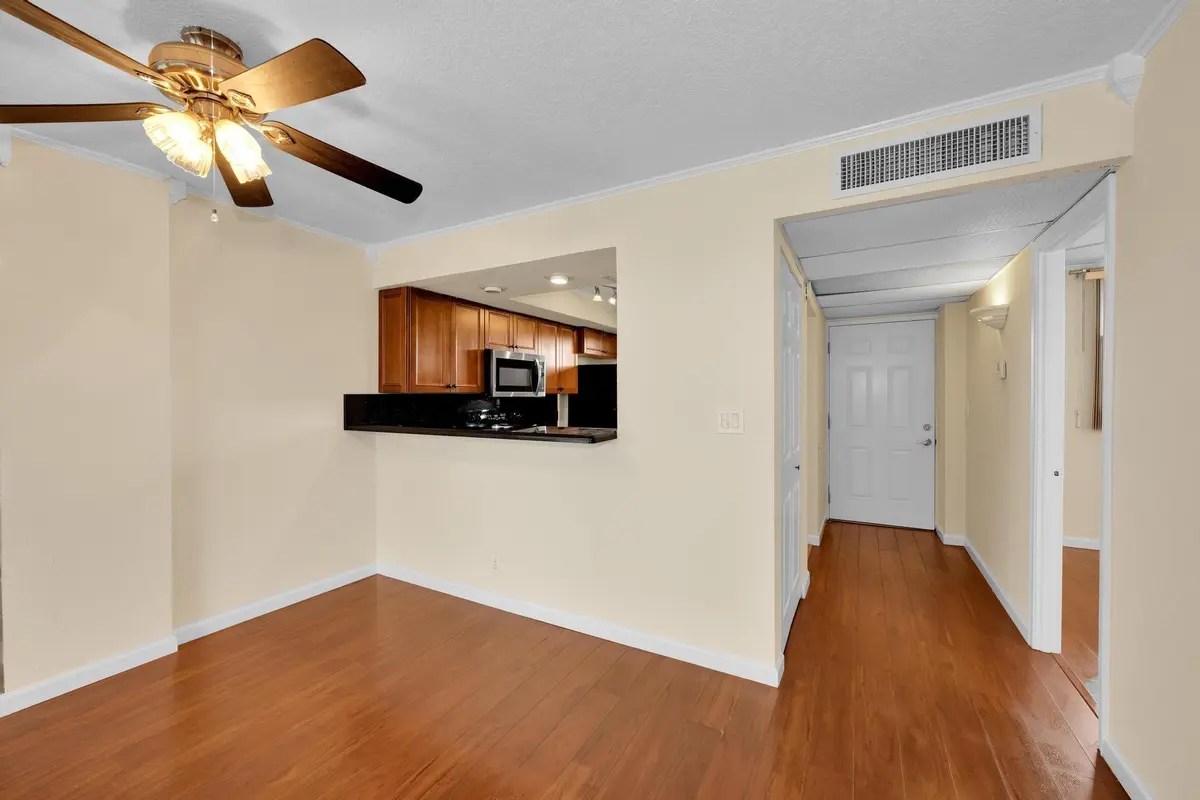 Photo 8 at 118 Royal Park Drive 4G, Oakland Park