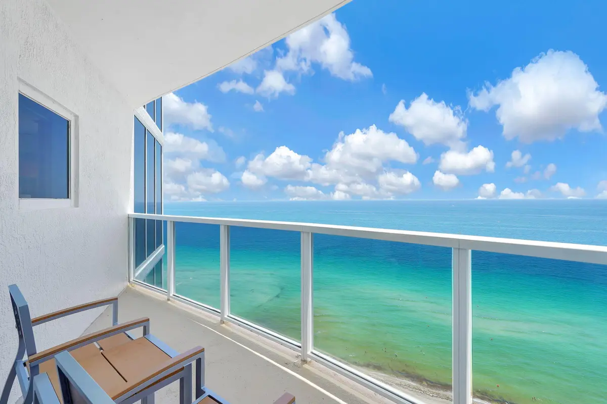 12-web-or-mls-DSC07688 at 18001 Collins Avenue 2609, Sunny Isles Beach