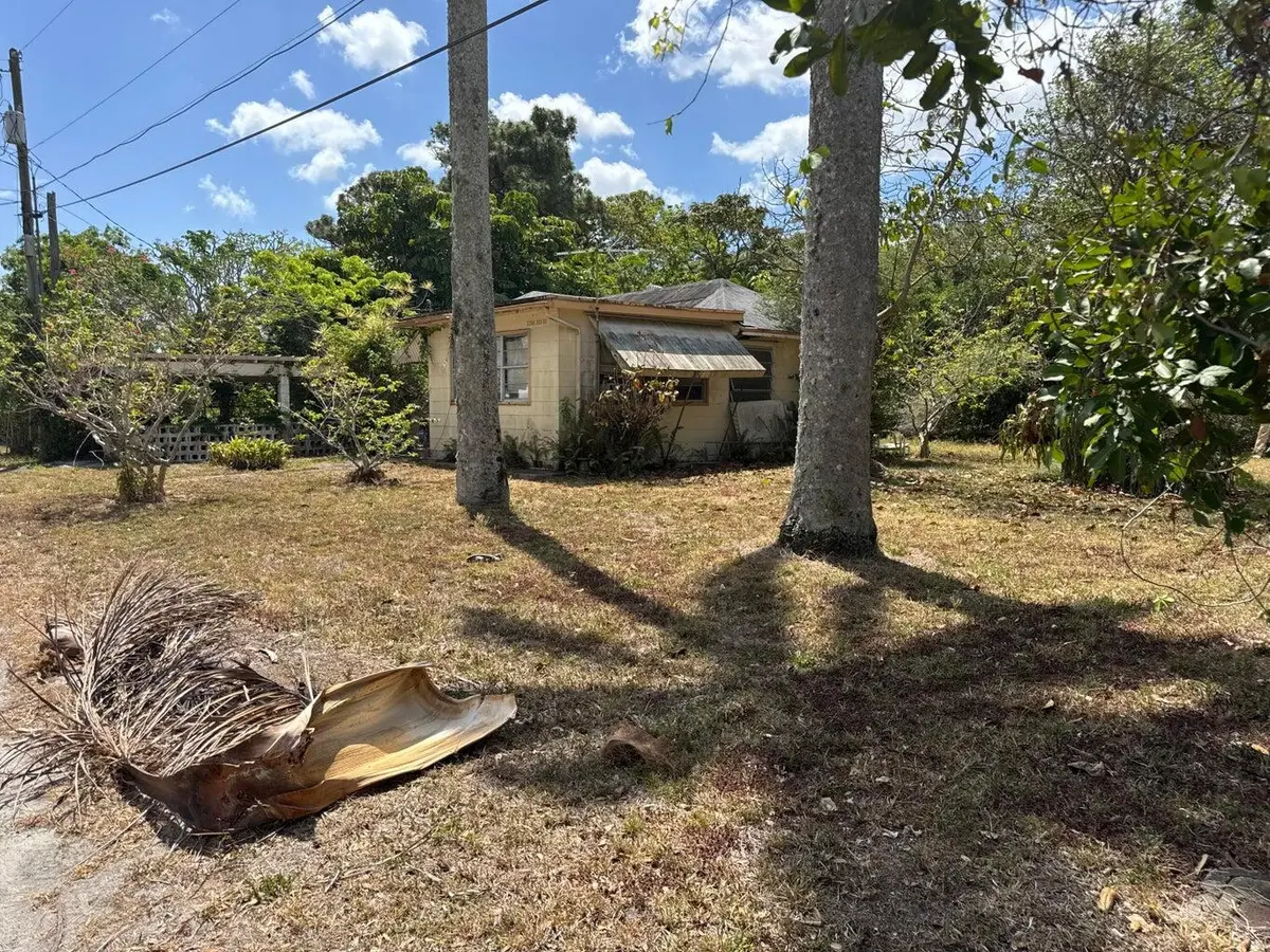 front at 3358 S Jog Road, Greenacres