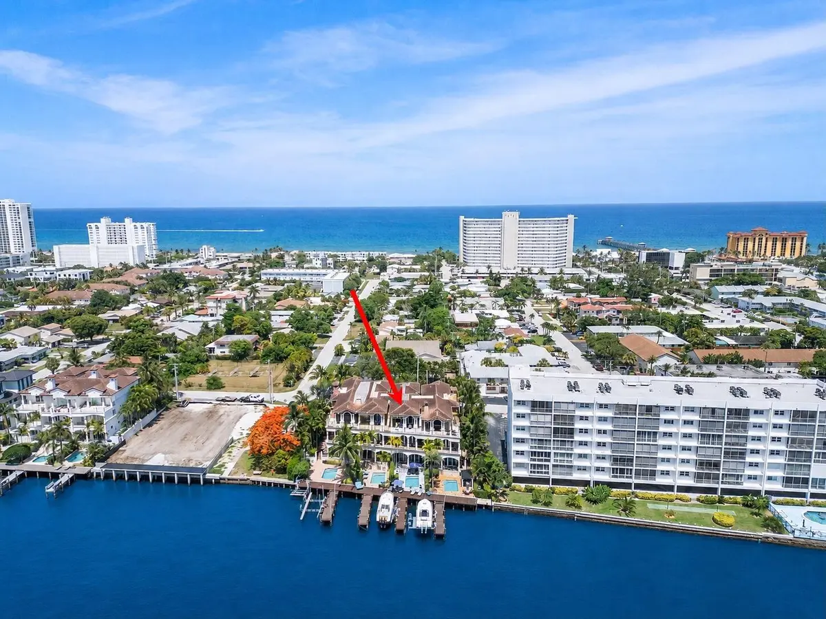 Arrow at 449 NE 19th Avenue, Deerfield Beach