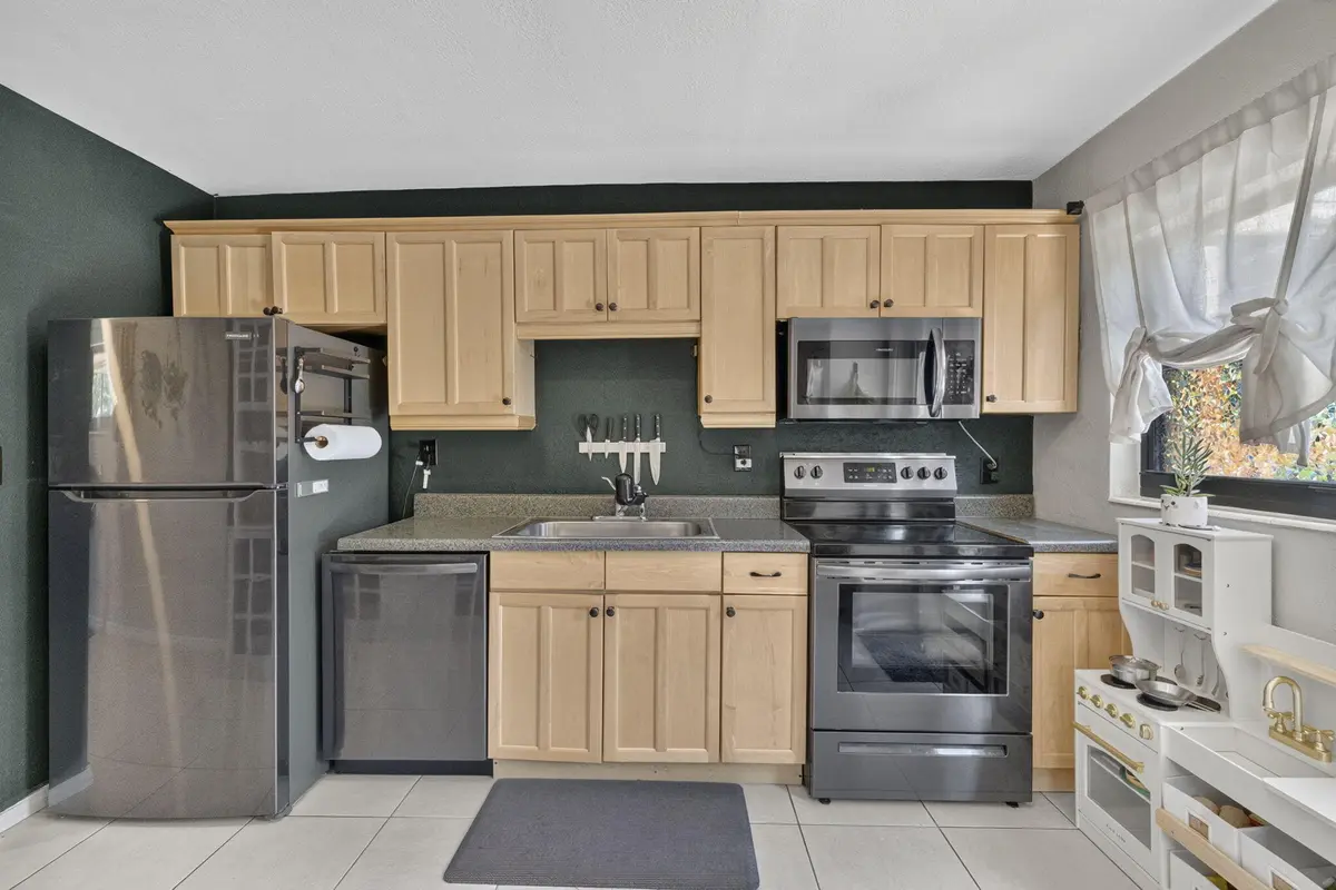 11-web-or-mls-8I8A5383 at 110 NW 56th Street, Oakland Park