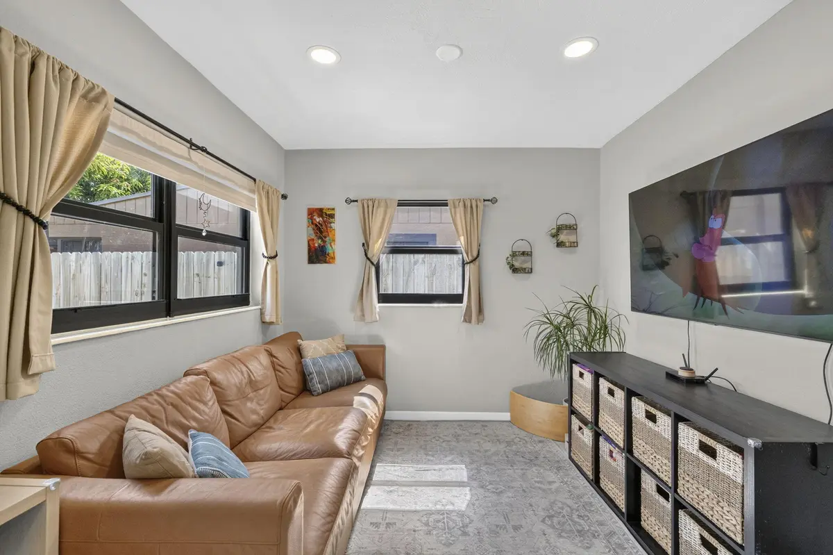 12-web-or-mls-8I8A5388 at 110 NW 56th Street, Oakland Park