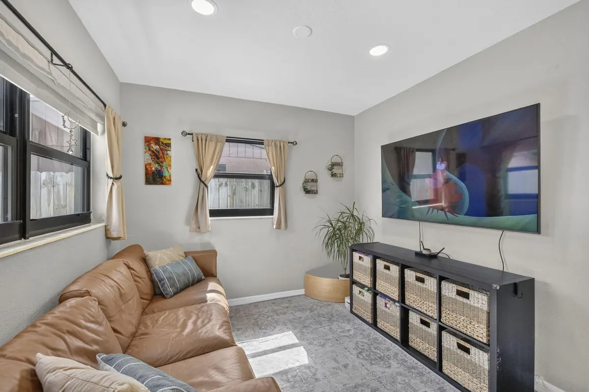 13-web-or-mls-8I8A5392 at 110 NW 56th Street, Oakland Park