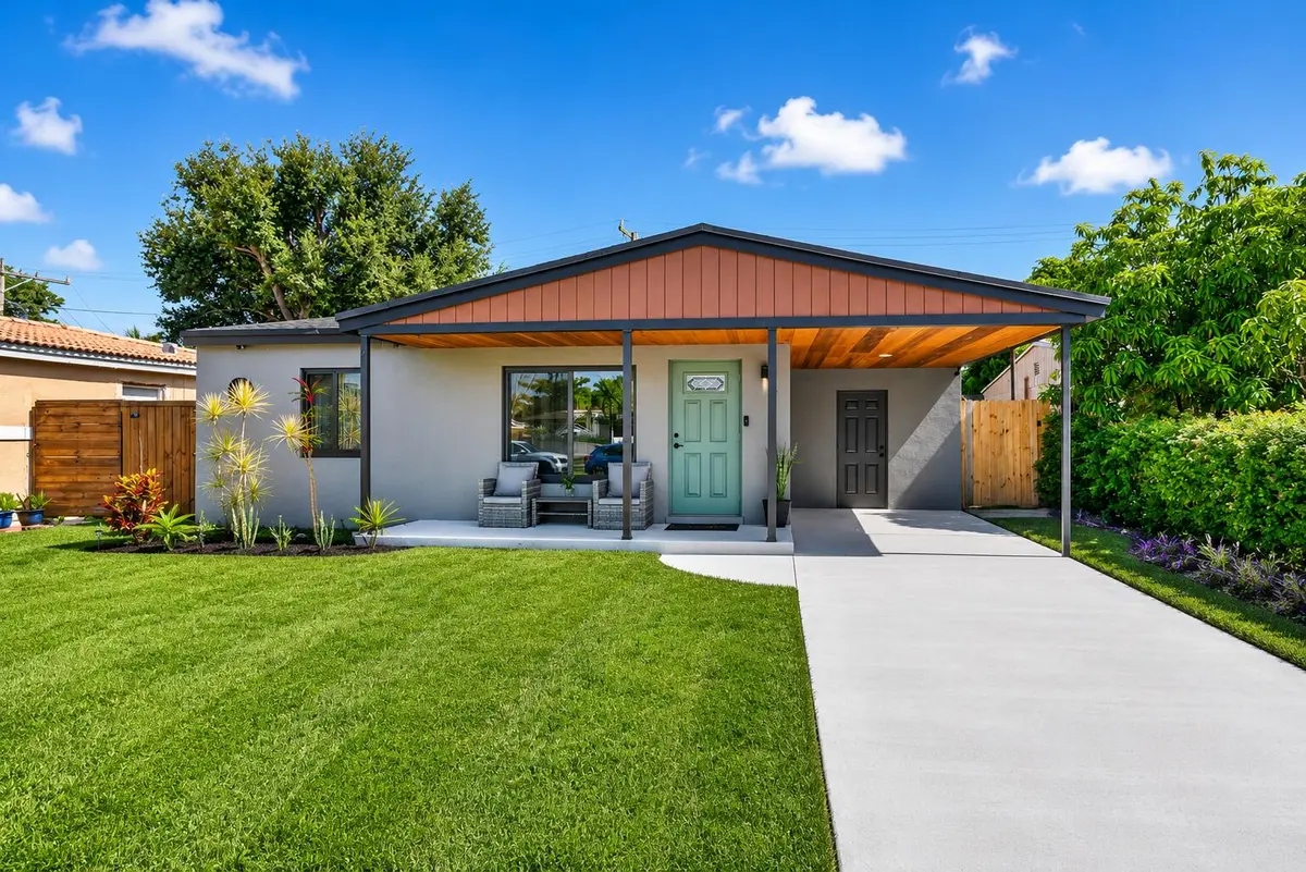 00b1d35f-fa2b-4b06-a9bf-15af683543a4 at 110 NW 56th Street, Oakland Park