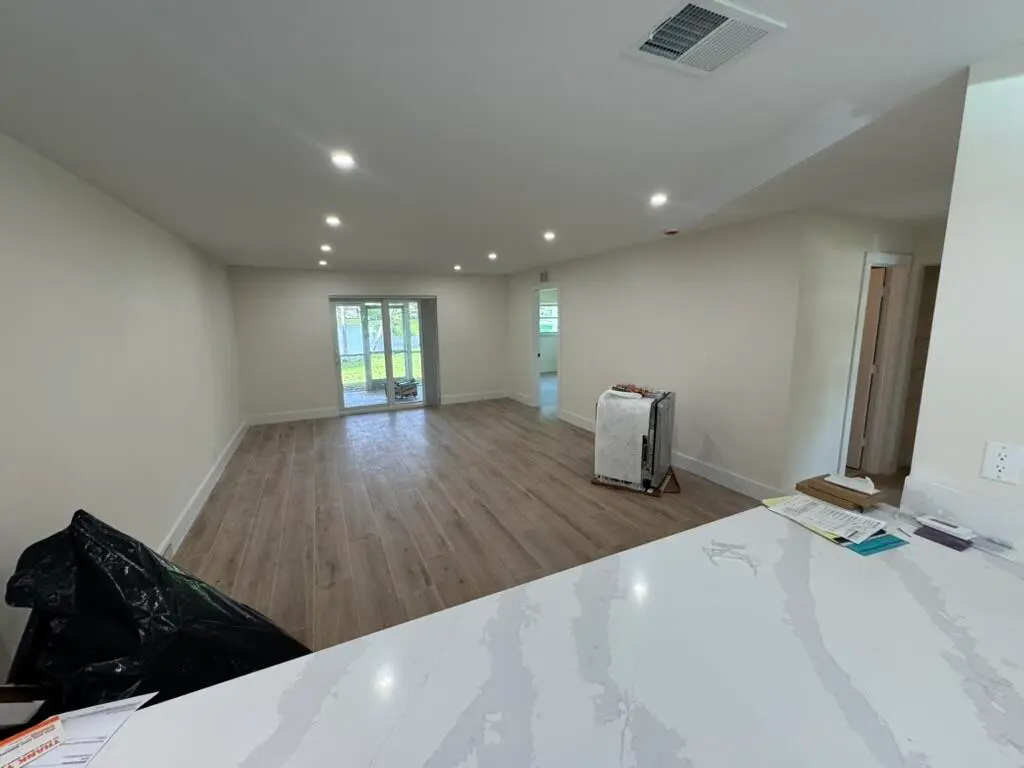 05AC57B7-7173-4E2C-B7E6-8BA516D74AC8_1_1 at 435 SW Natura Avenue A, Deerfield Beach