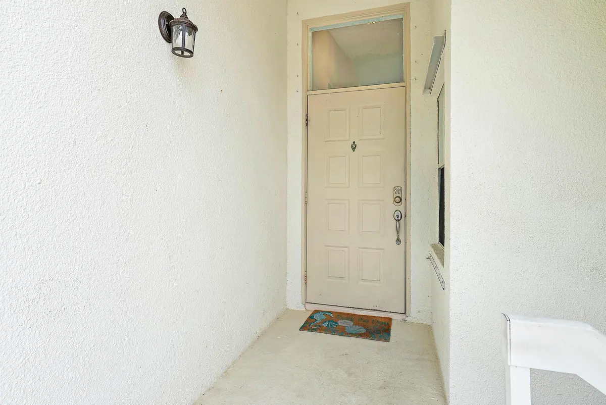 216 Cypress Point Drive, #216-21 at 216 Cypress Point Drive, Palm Beach Gardens