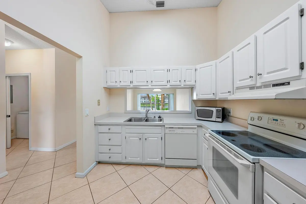 216 Cypress Point Drive, #216-5 at 216 Cypress Point Drive, Palm Beach Gardens