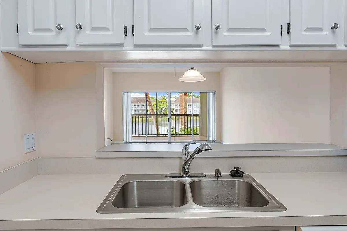 216 Cypress Point Drive, #216-6 at 216 Cypress Point Drive, Palm Beach Gardens
