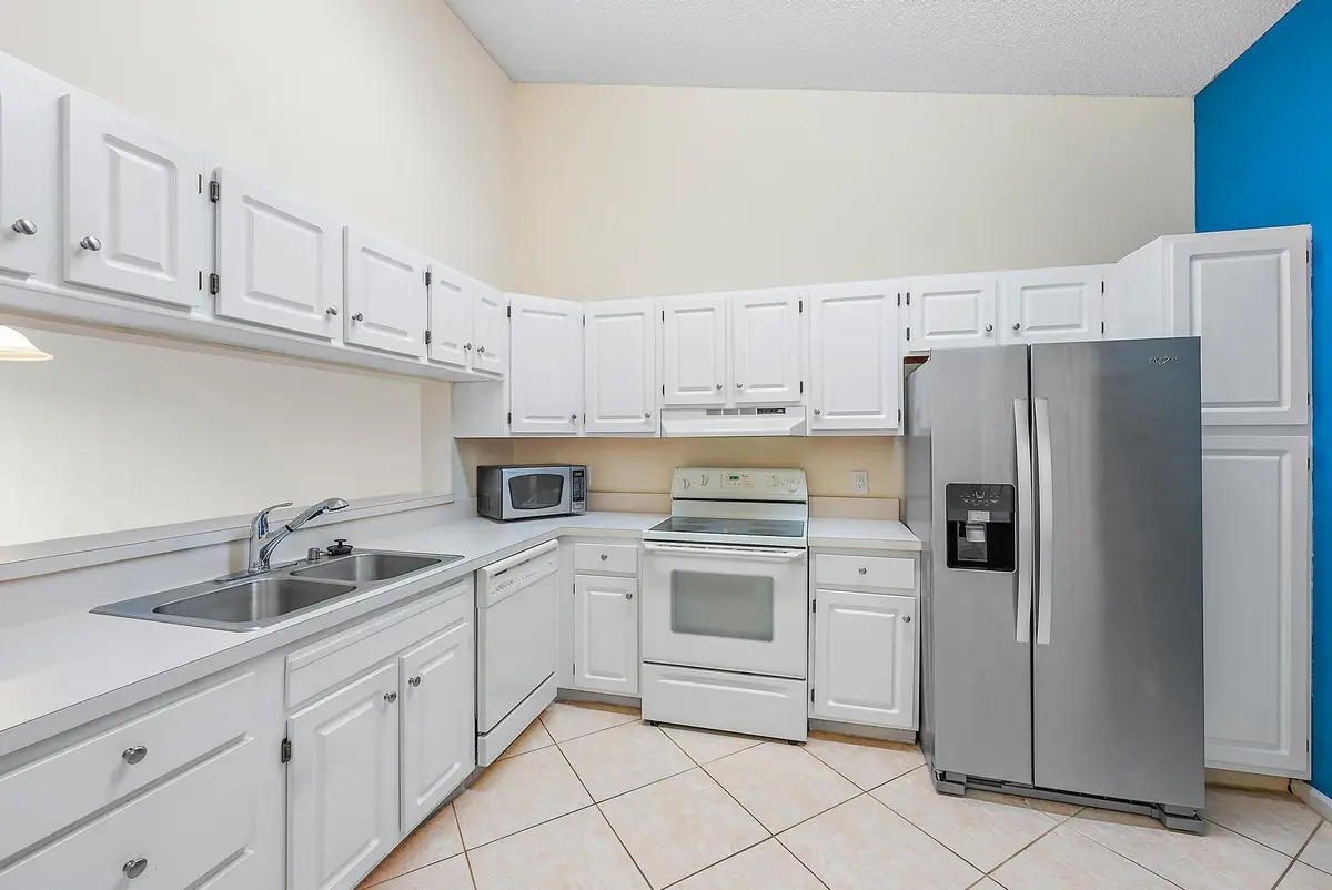 216 Cypress Point Drive, #216-7 at 216 Cypress Point Drive, Palm Beach Gardens