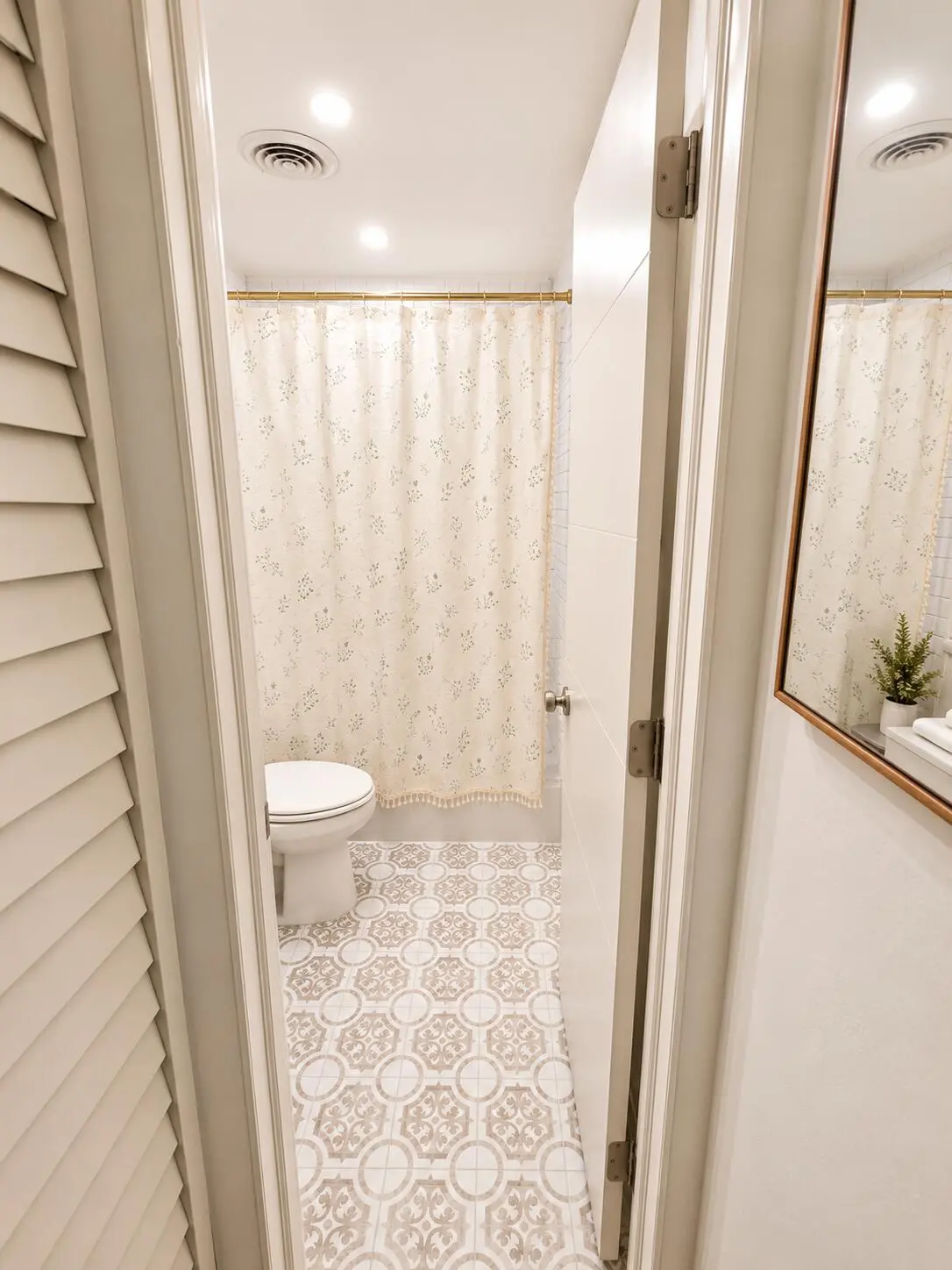Bathroom at 412 S 24TH Avenue, Hollywood