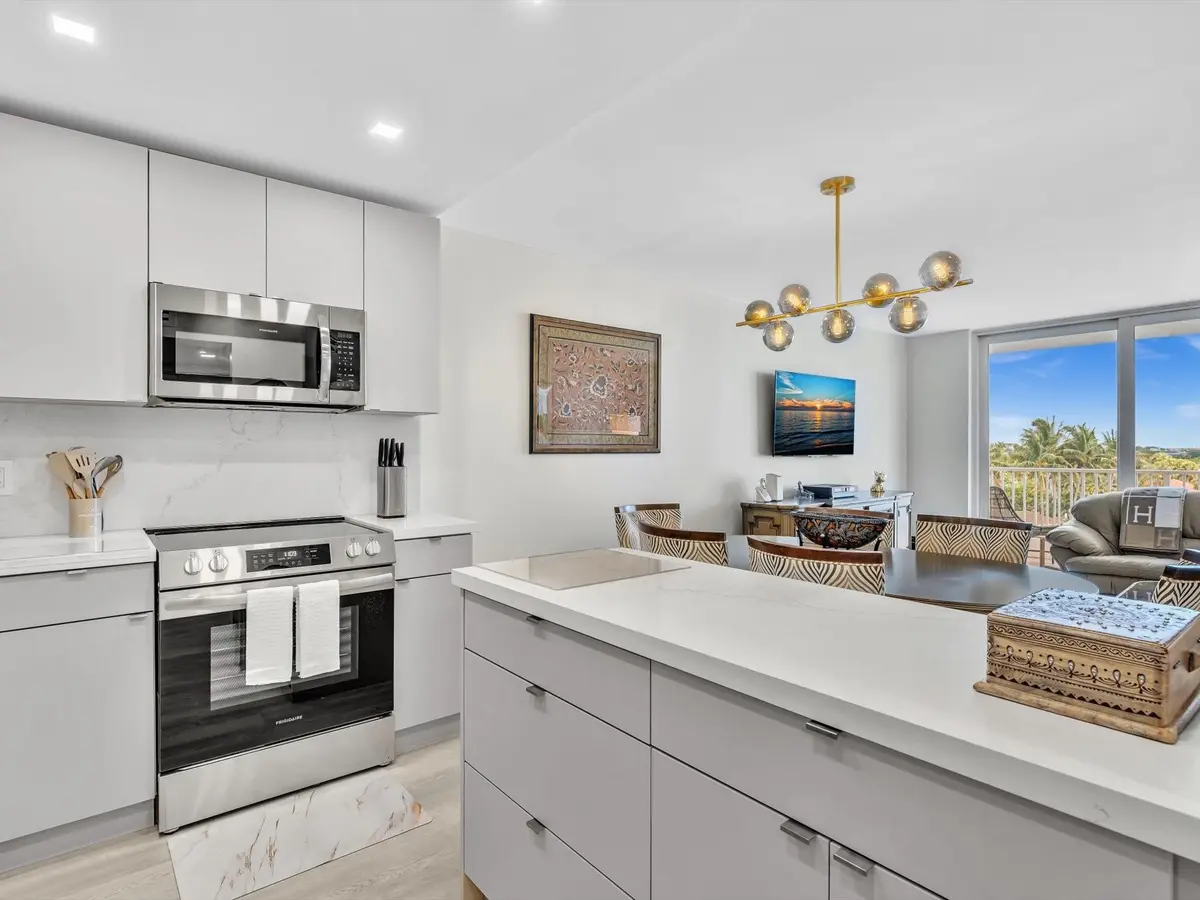 Photo 4 at 1421 S OCEAN Boulevard 503, Pompano Beach