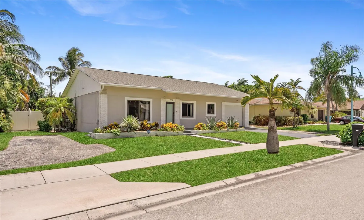 front at 728 NE 9TH Avenue, Boynton Beach
