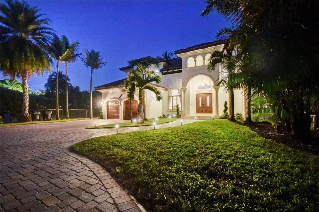 Photo 20 at 1320 S LAKESIDE Drive, Lake Worth Beach