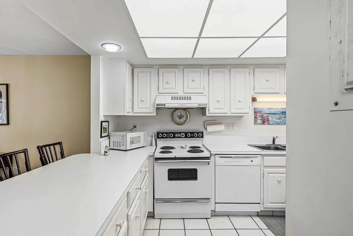 Kitchen at 4101 Kittiwake Court Kittiwake, Boynton Beach