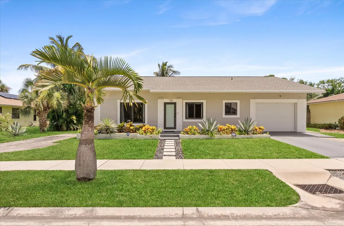 front at 728 NE 9TH Avenue, Boynton Beach