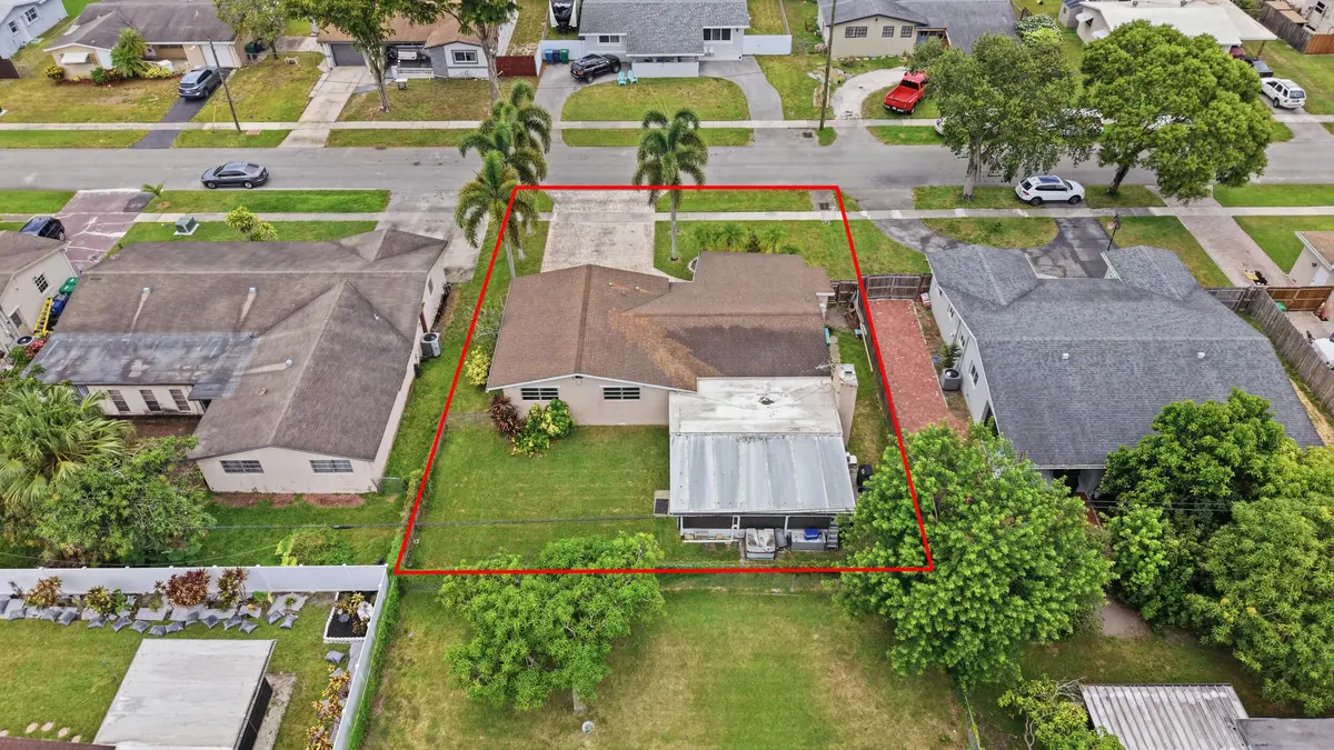 52_dji_20260716232456_0085_d_line at 4930 SW 90TH Way, Cooper City