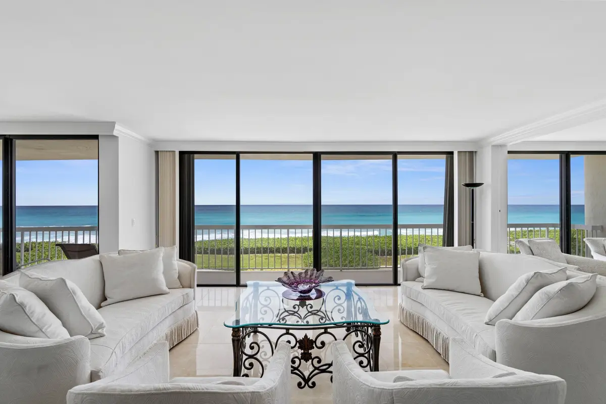 DSC08150.jpg-SMALL at 3300 S OCEAN Boulevard 303N, Palm Beach