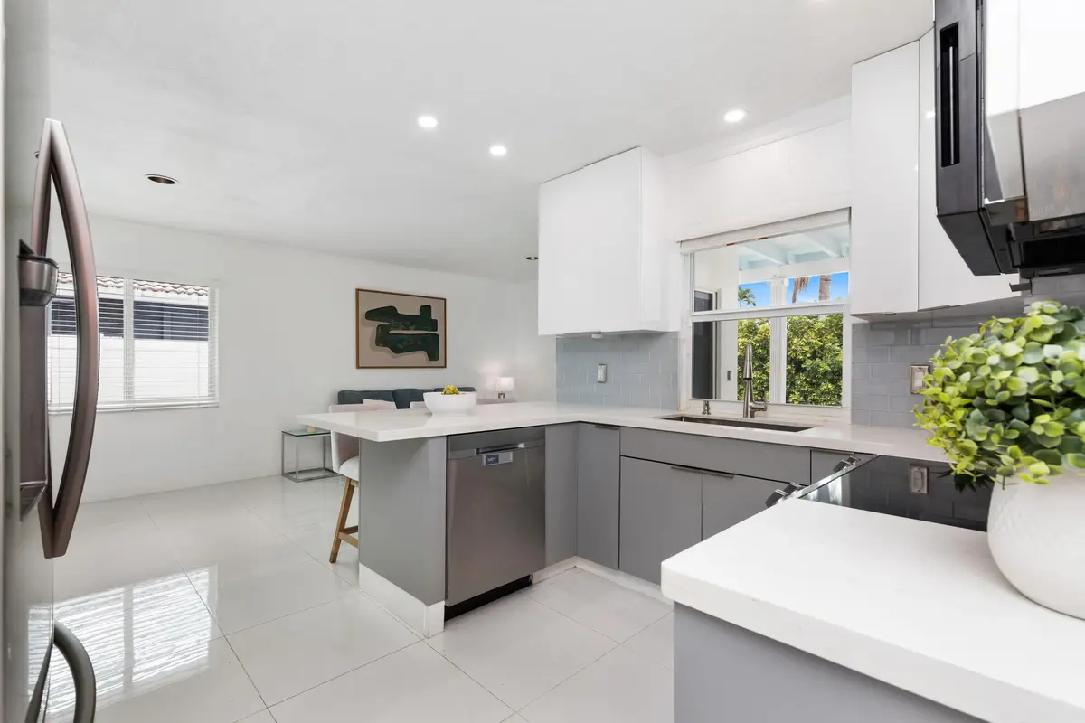 1I6A2522 at 1771 NE 33RD Street, Oakland Park