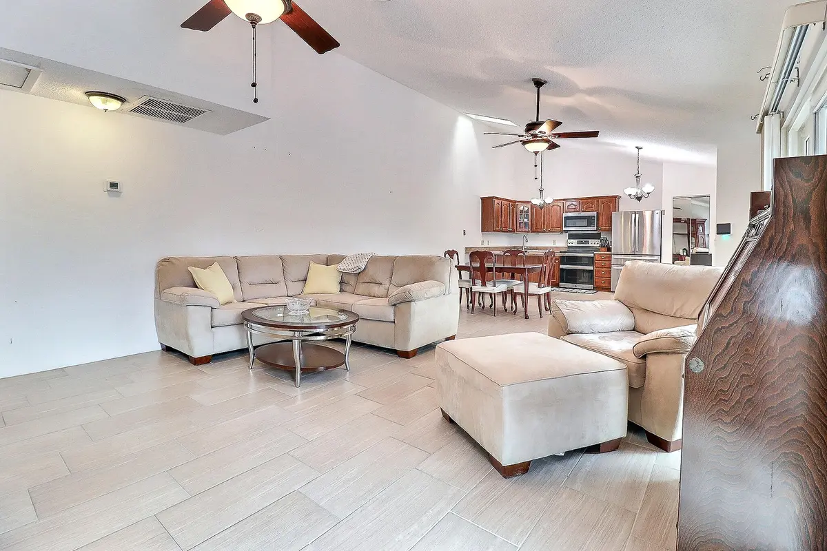 cf86dd39c49ef942678b2de2c1b33762d66d6303 at 5796 Golden Eagle Circle, Palm Beach Gardens