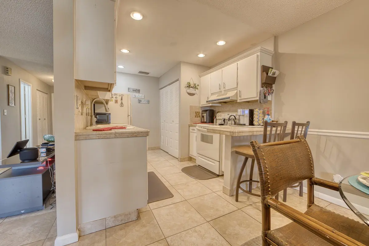 5037 ALFRED Drive, West Palm Beach, FL – photo 7