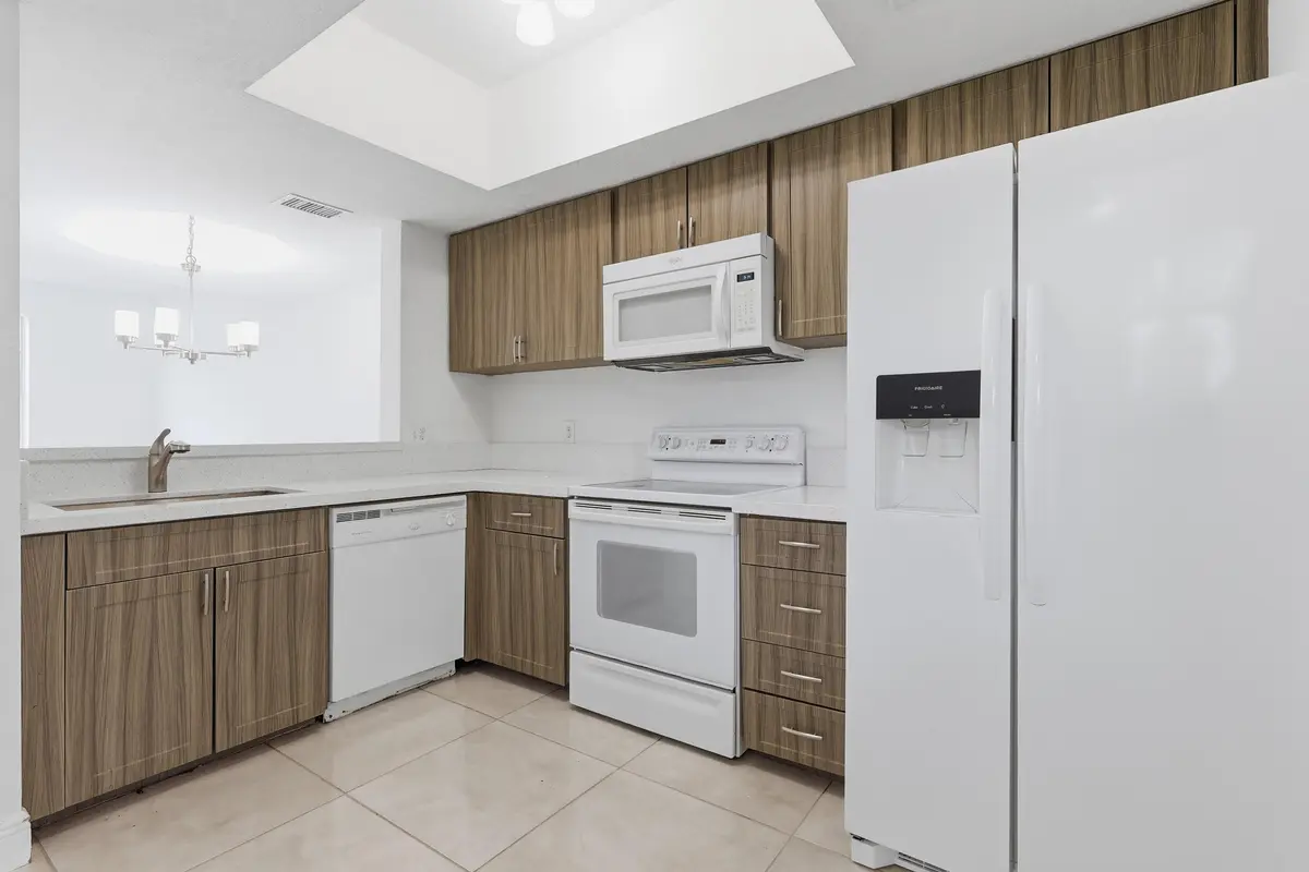 785 SW 148th Avenue 1402, Sunrise, FL – photo 2