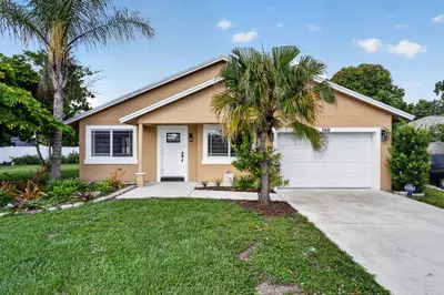 166 RAINTREE, Jupiter – Single Family Residence for sale