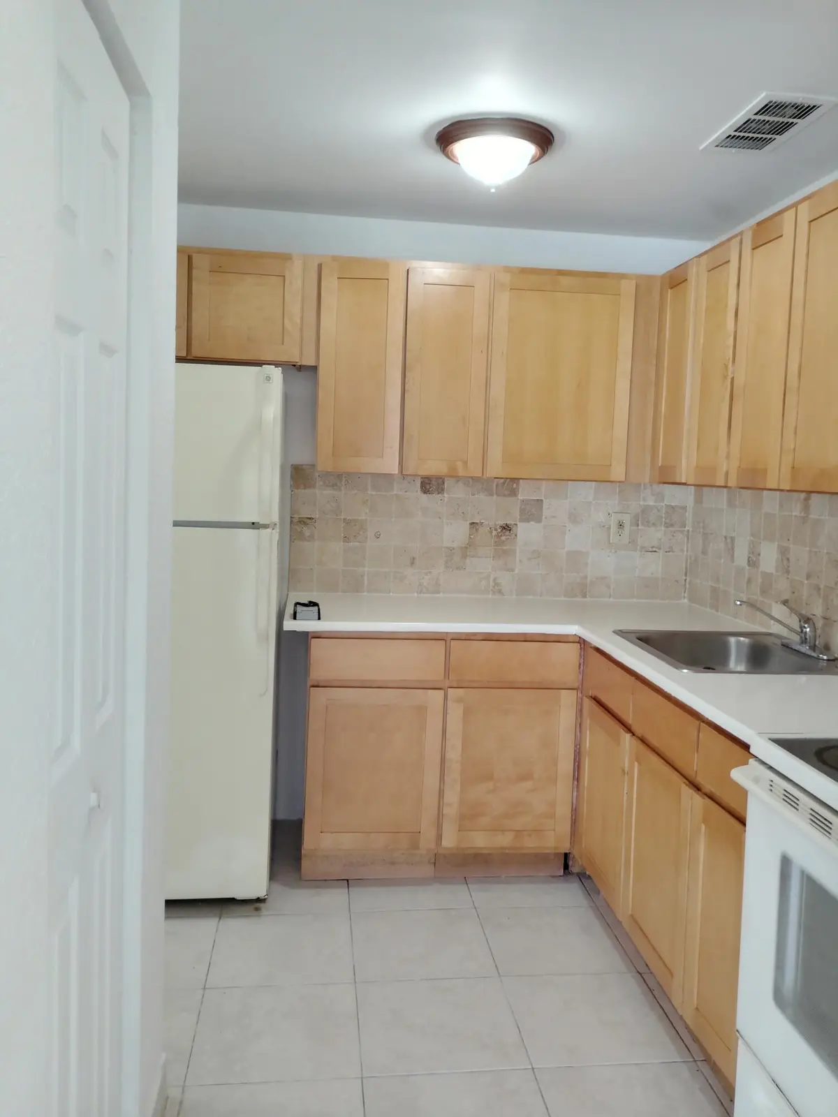 407 Executive Ctr 110 1111 at 407 EXECUTIVE CENTER Drive 110, West Palm Beach