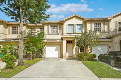 323 Spruce Street 323, Boynton Beach – sold