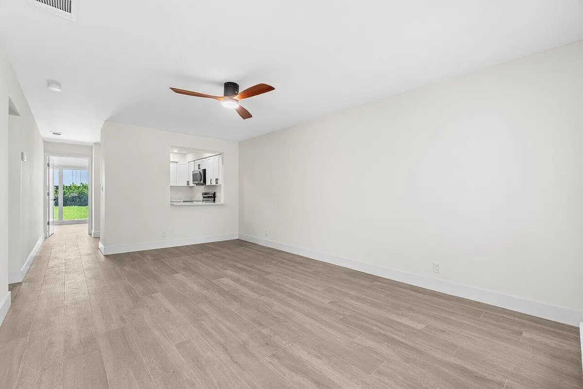 09_126bb3e00c9a360aebae62097d96a005-cc_f at 4498 NW 2nd Avenue, Boca Raton