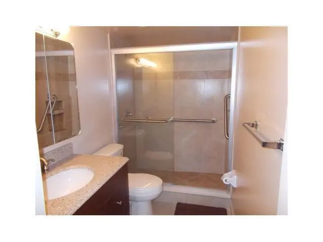 Master bath at 4151 NW 90th Avenue 203, Coral Springs