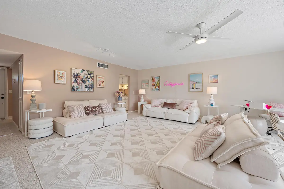 18480 SE Wood Haven Ln apt J-10 at 18480 SE WOOD HAVEN LANE J, Jupiter
