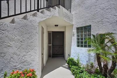 5283 Europa Drive D, Boynton Beach – sold
