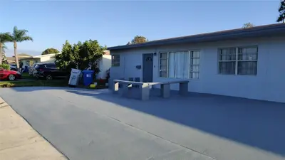 160 NW 15TH Place, Pompano Beach – Single Family Residence for rent