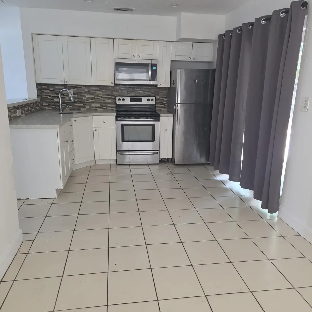 ab85b84b-47a4-4403-a32e-c2cd79006da4 at 160 NW 15TH Place, Pompano Beach