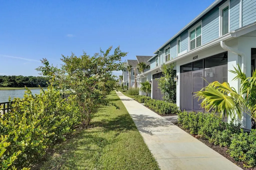 Walkway to Front Entry 2 at 4508 Longwood Lake Square, Westlake