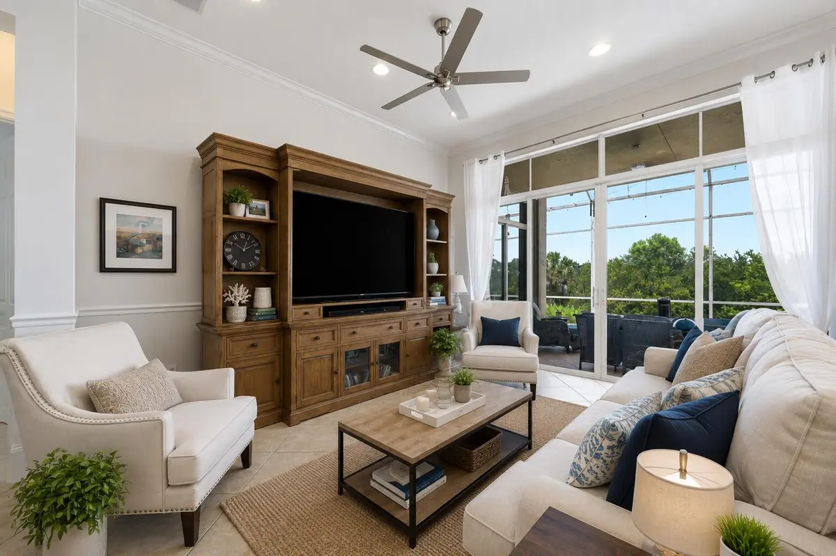Virtually Staged at 9857 VIA GRANDE, Wellington
