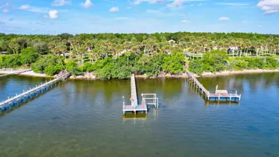 7501 S Indian River Drive, Fort Pierce – Single Family Residence for sale