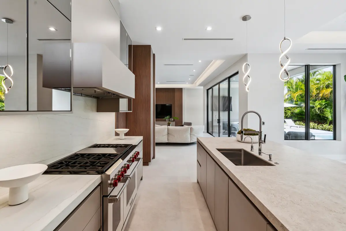 255 NE 3rd Street, Boca Raton, FL – photo 8
