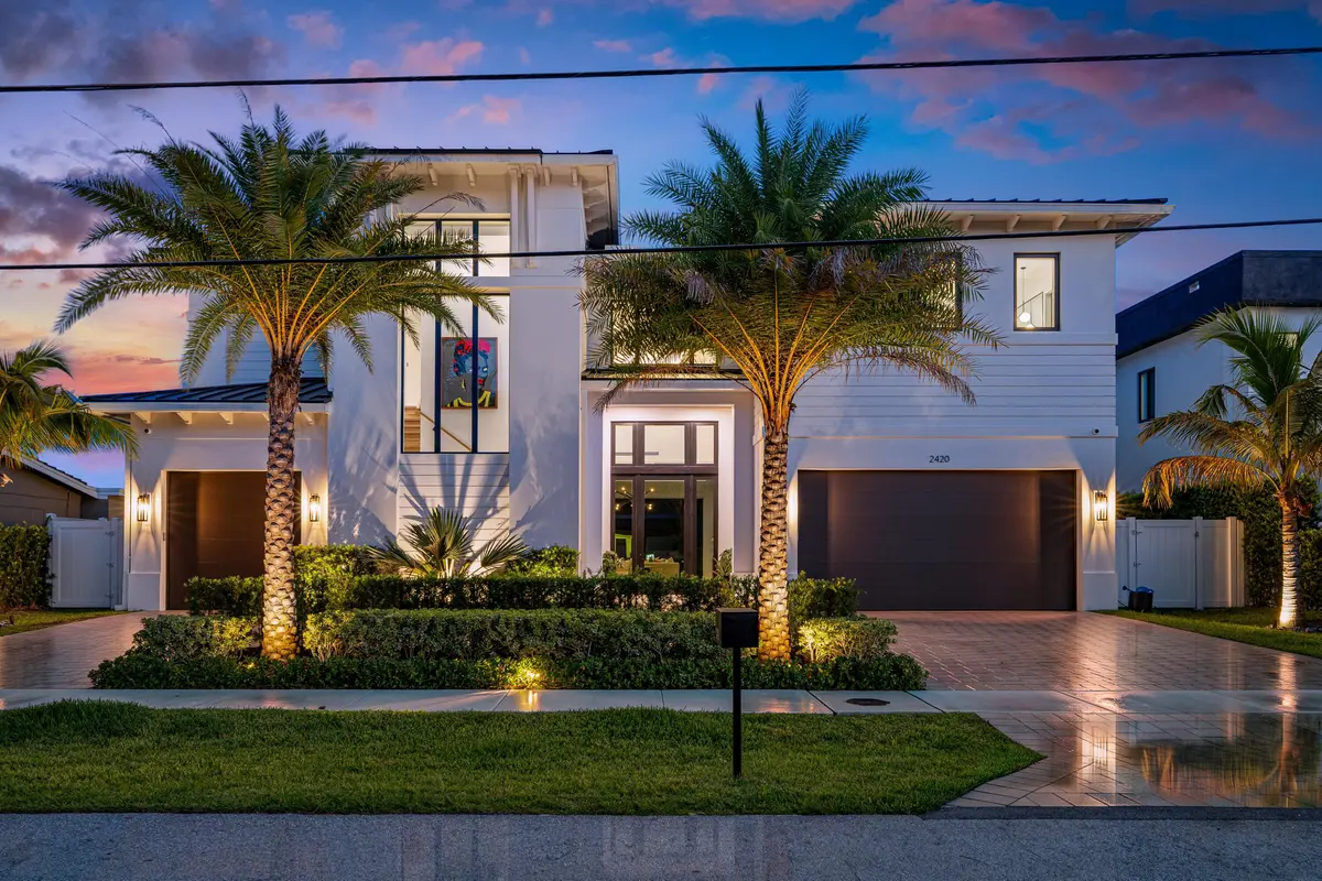 FRONT_STRAIGHT_SUNSET at 2420 NE 48th Street, Lighthouse Point